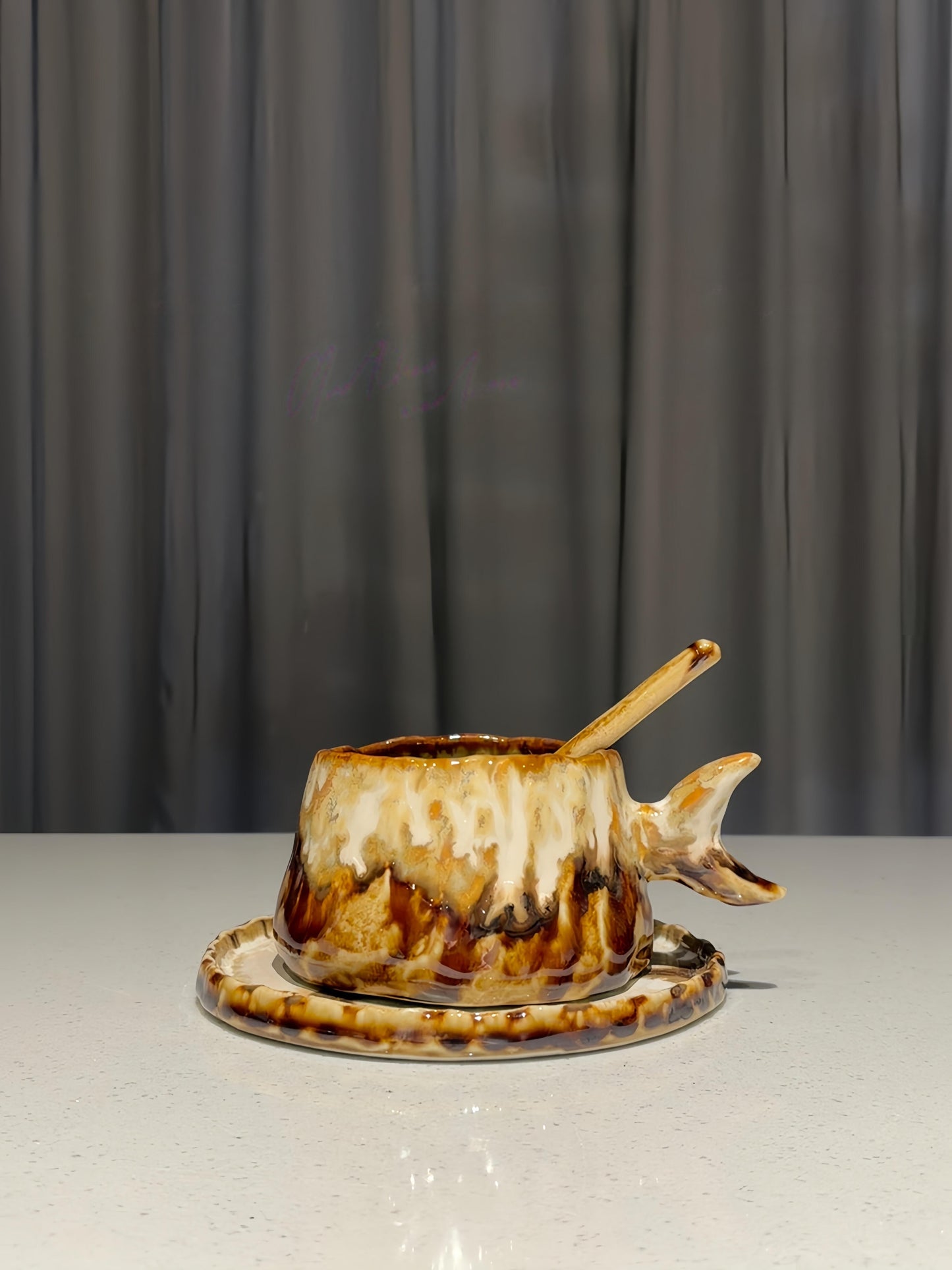 Handcrafted Caramel Whale Cup Set