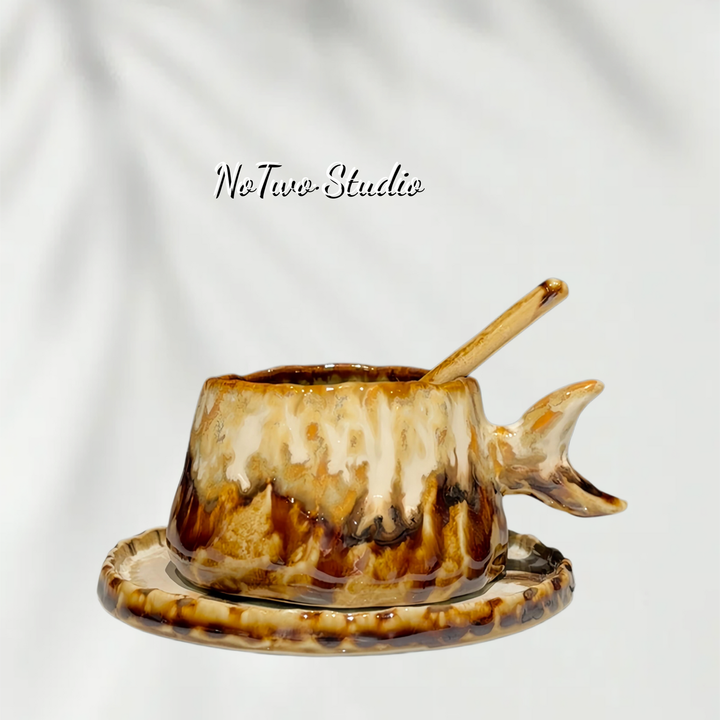 Handcrafted Caramel Whale Cup Set
